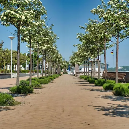 Im Zentrum Gelegenes 1-raum-apartment - Haus Rugier 01 * Goehren (Ruegen)