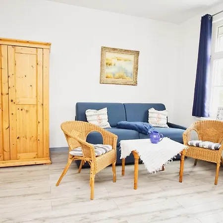 Im Zentrum Gelegenes 1-raum-apartment - Haus Rugier 01 *