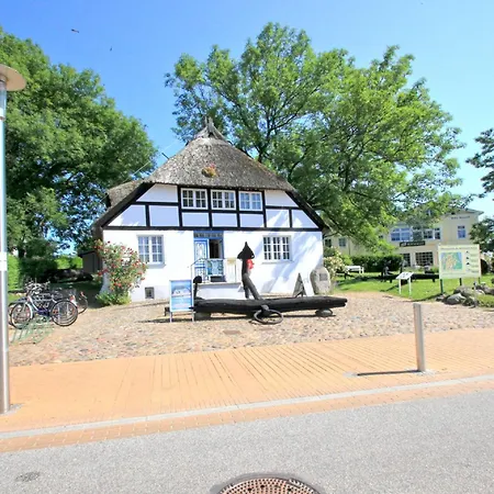 Apartment Im Zentrum Gelegenes 1-raum-apartment - Haus Rugier 01